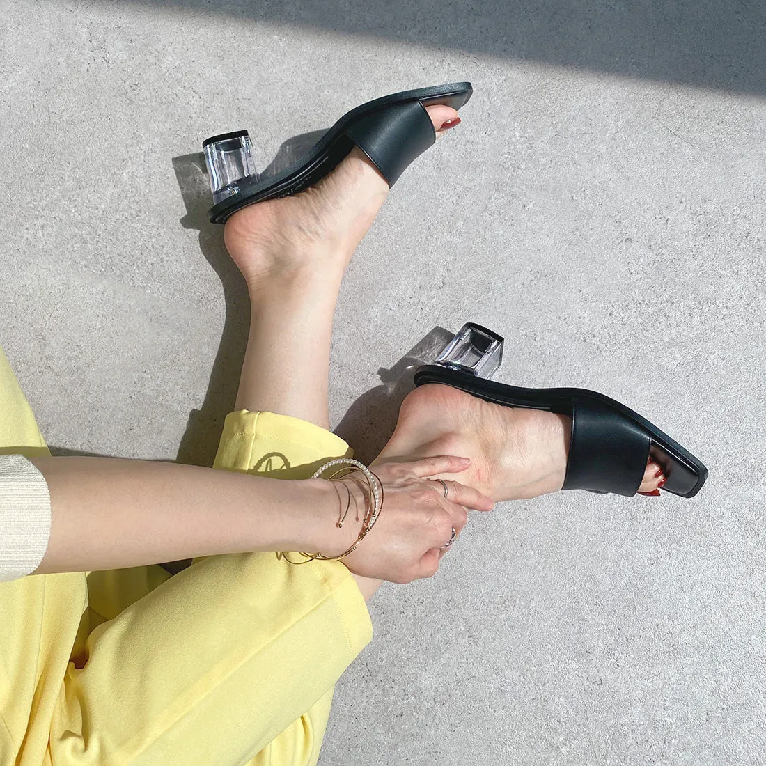 15% OFF: Wide Band Clear Heel Mules (m50002) Black