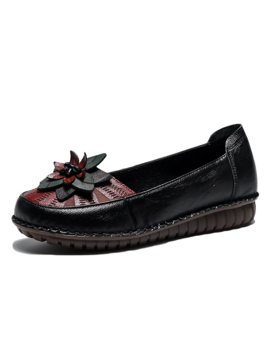 Applique Flower Head-Accent Loafers - Black