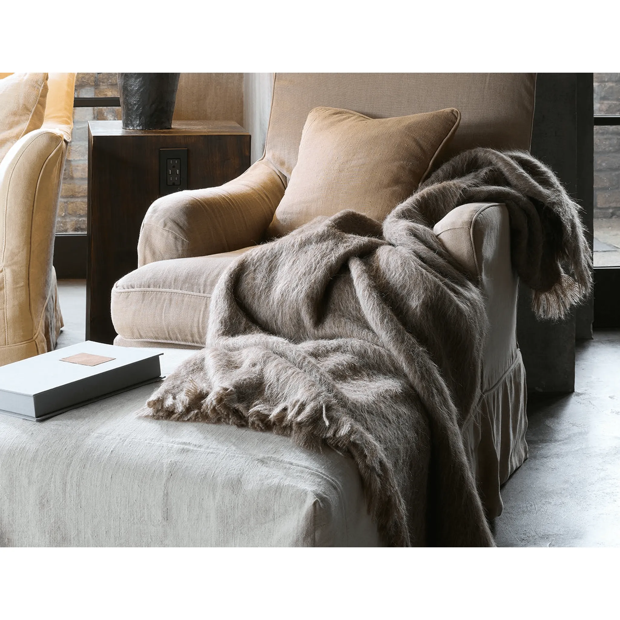 Bruno Throw - Slipper