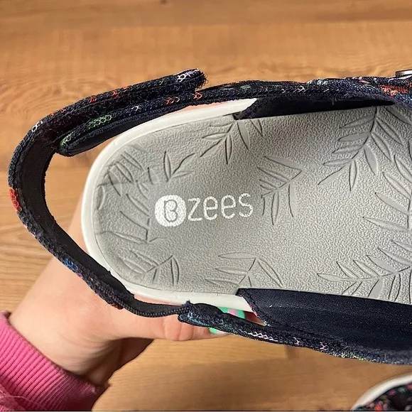 Bzees NWT's Women's Floral Print Slip-On Platform Washable Slingback Sandals 7.5
