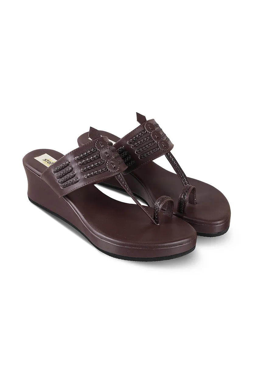 Classic Low K Wedge Taupe