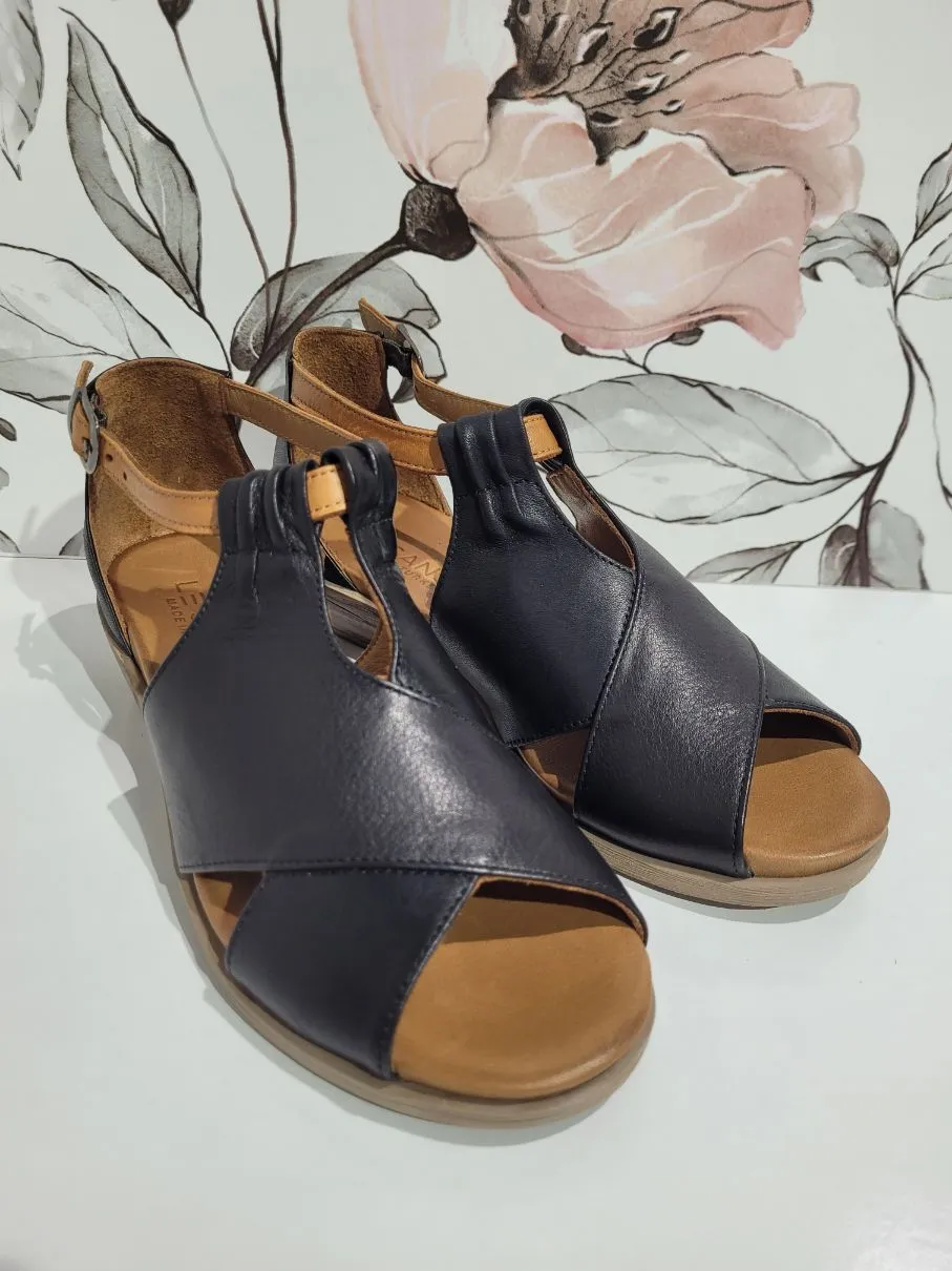 Digby Black/Tan by Le Sansa