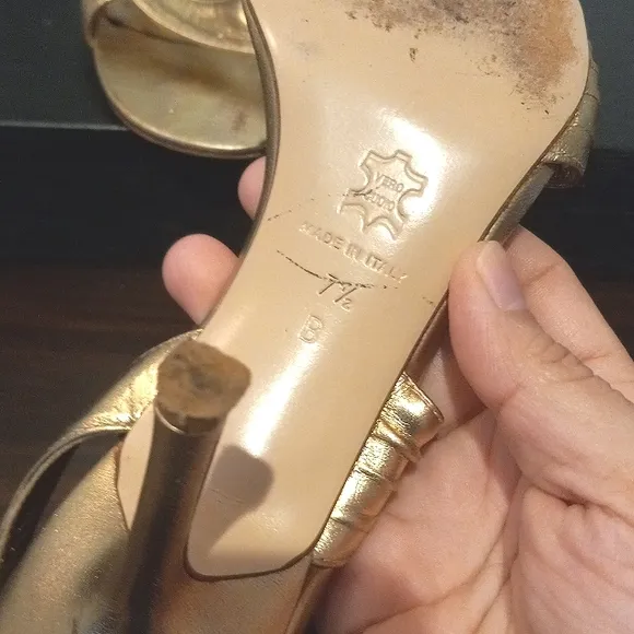 Ellen Tracy sandals
