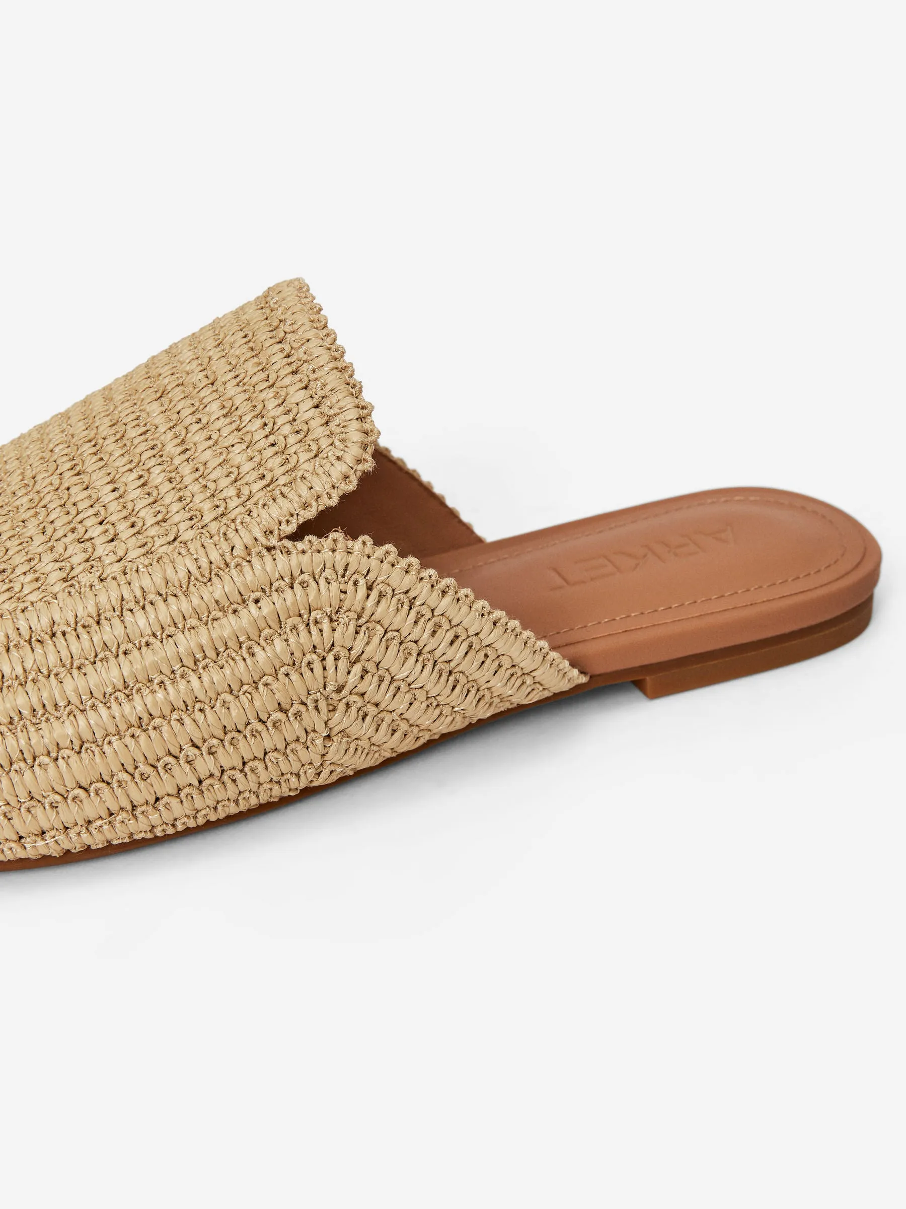 Flat Straw Mules