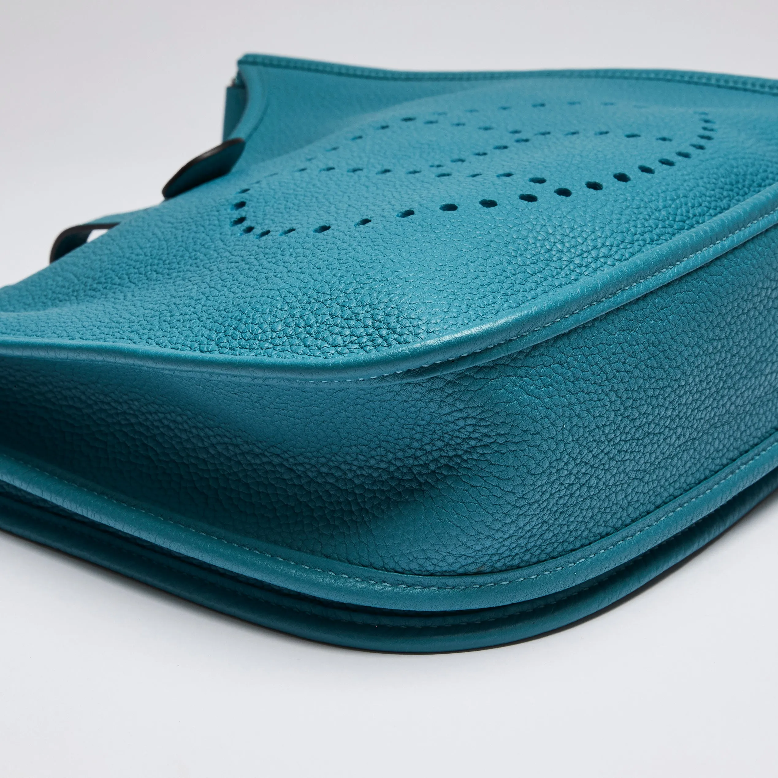 Hermes Taurillon Clemence  Evelyne 29 Blue