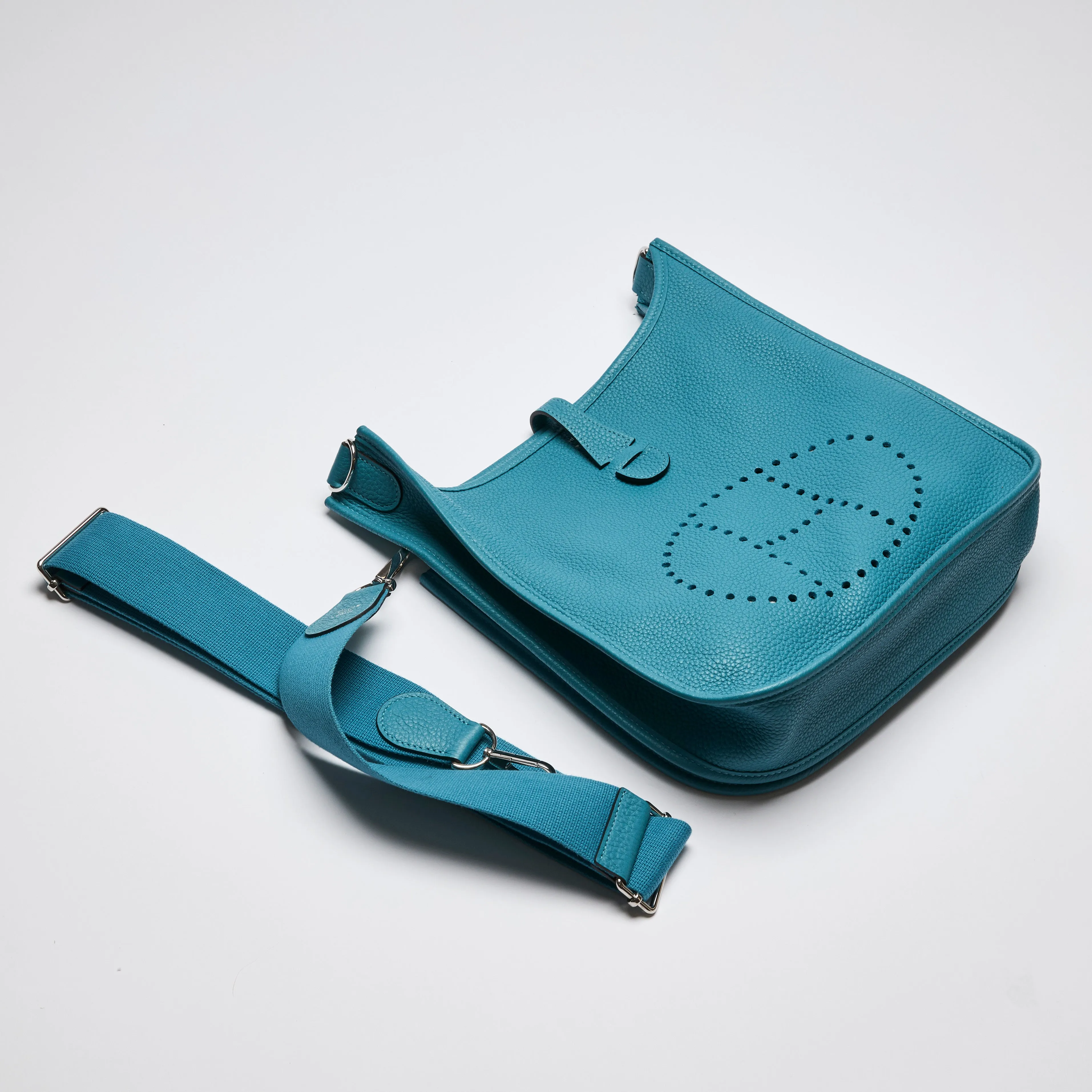 Hermes Taurillon Clemence  Evelyne 29 Blue