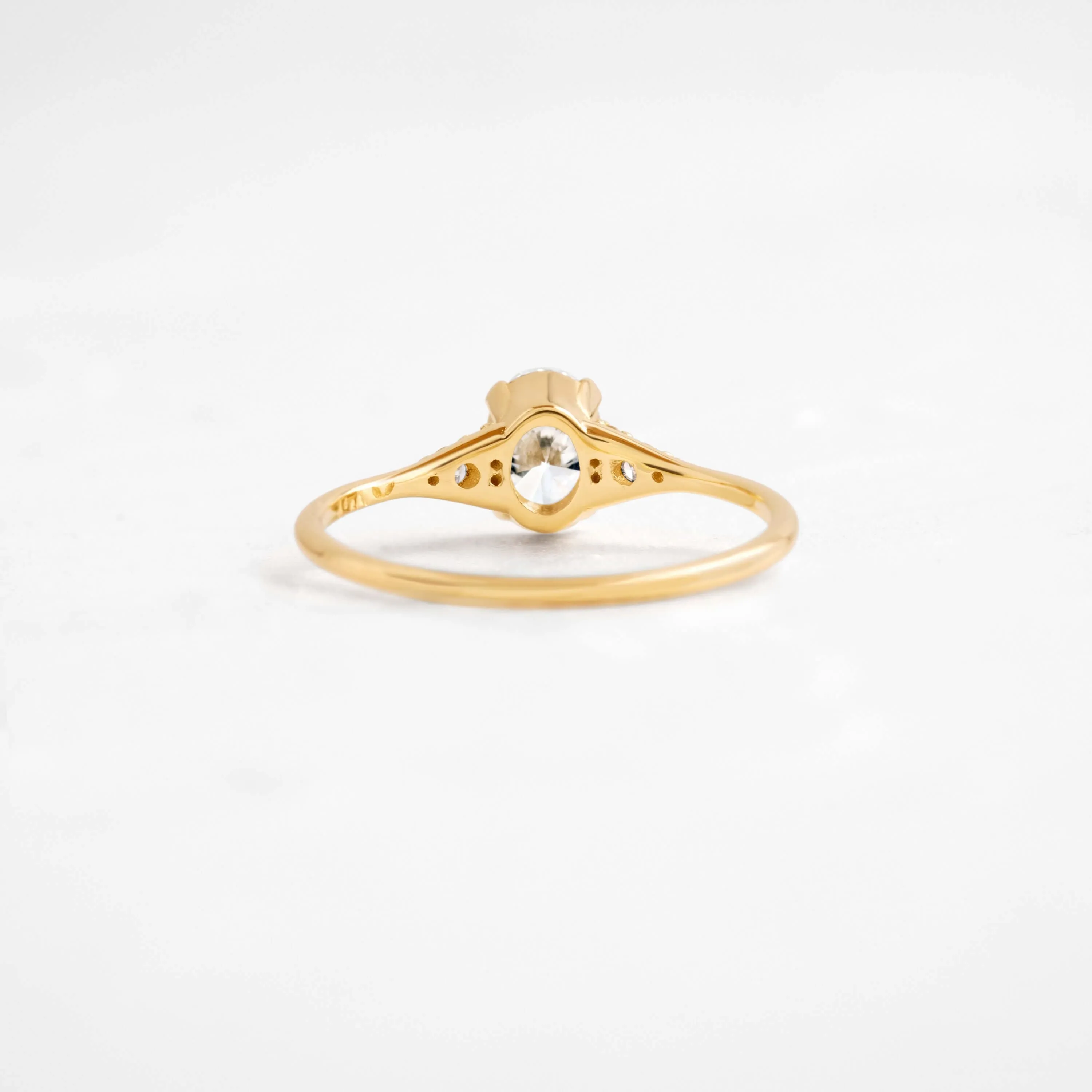 Lady's Slipper Ring, Oval Cut