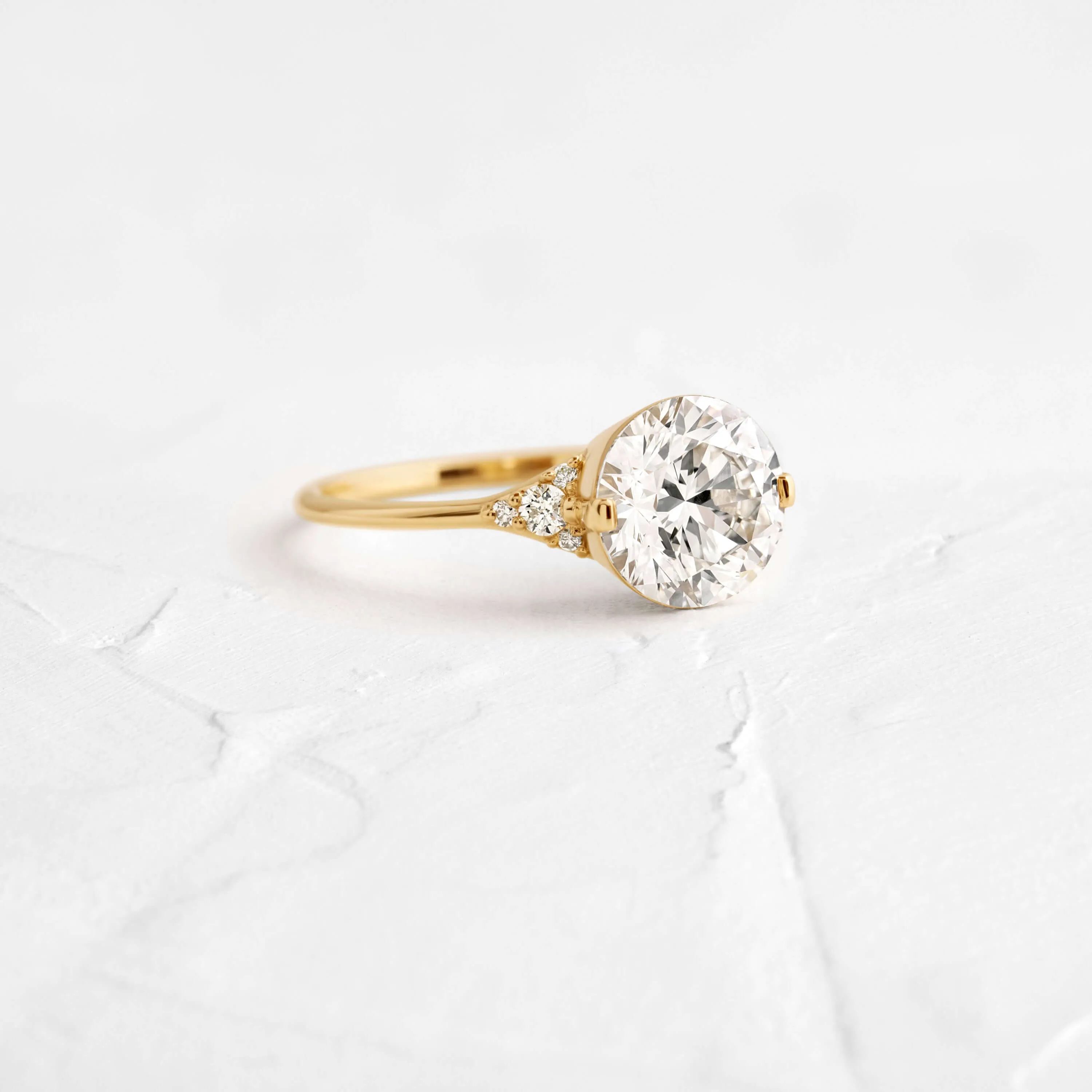 Lady's Slipper Ring, Round Cut