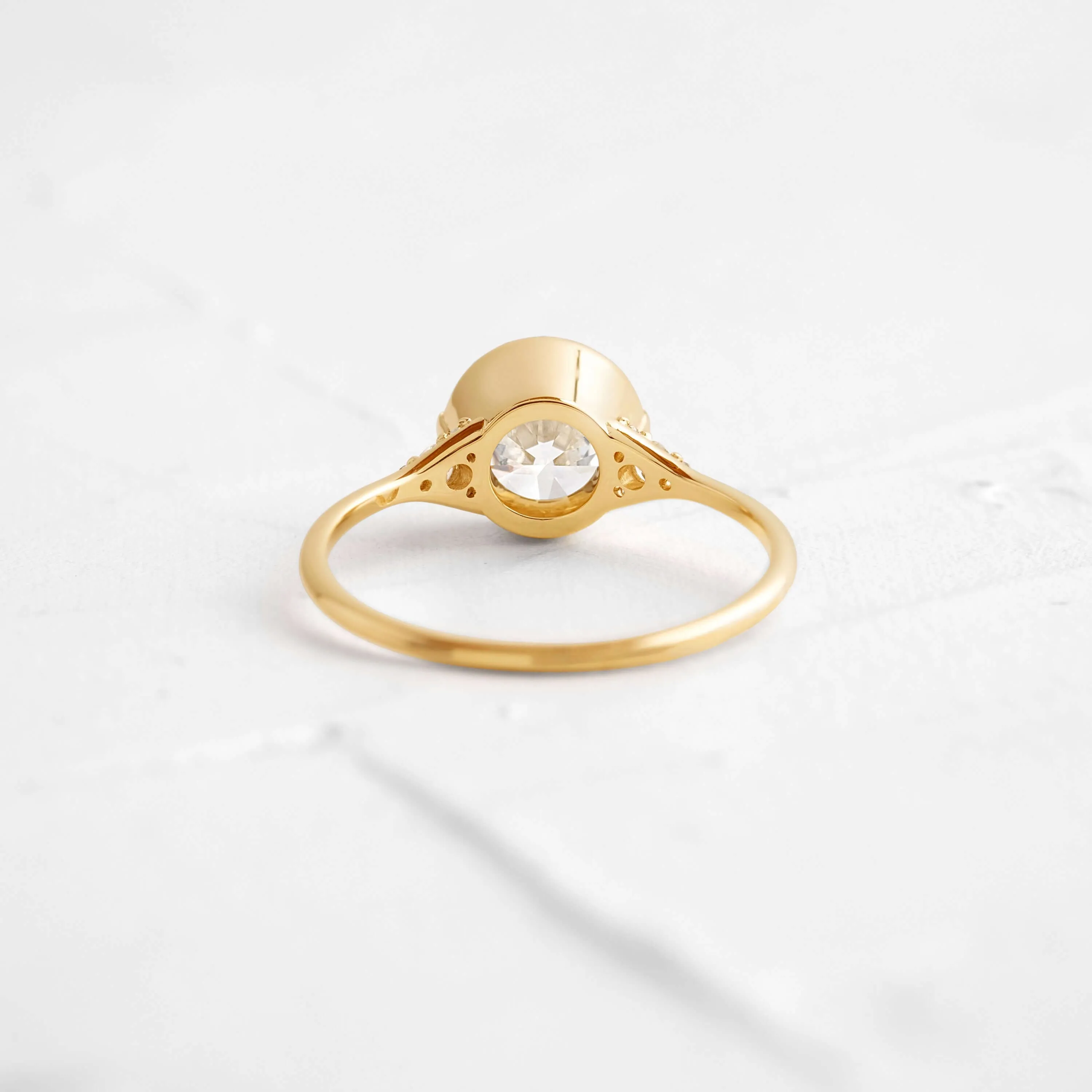 Lady's Slipper Ring, Round Cut