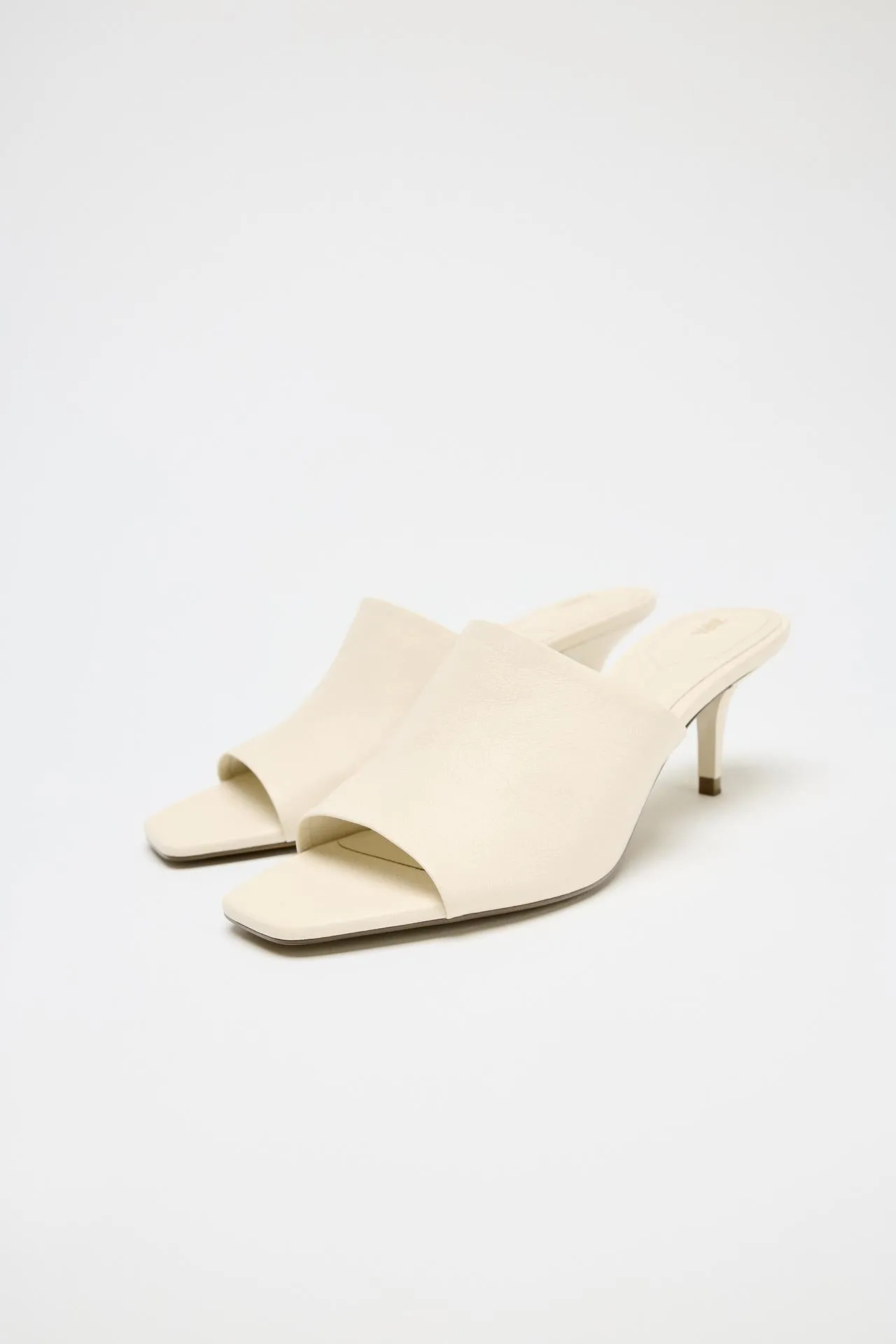 Leather mules