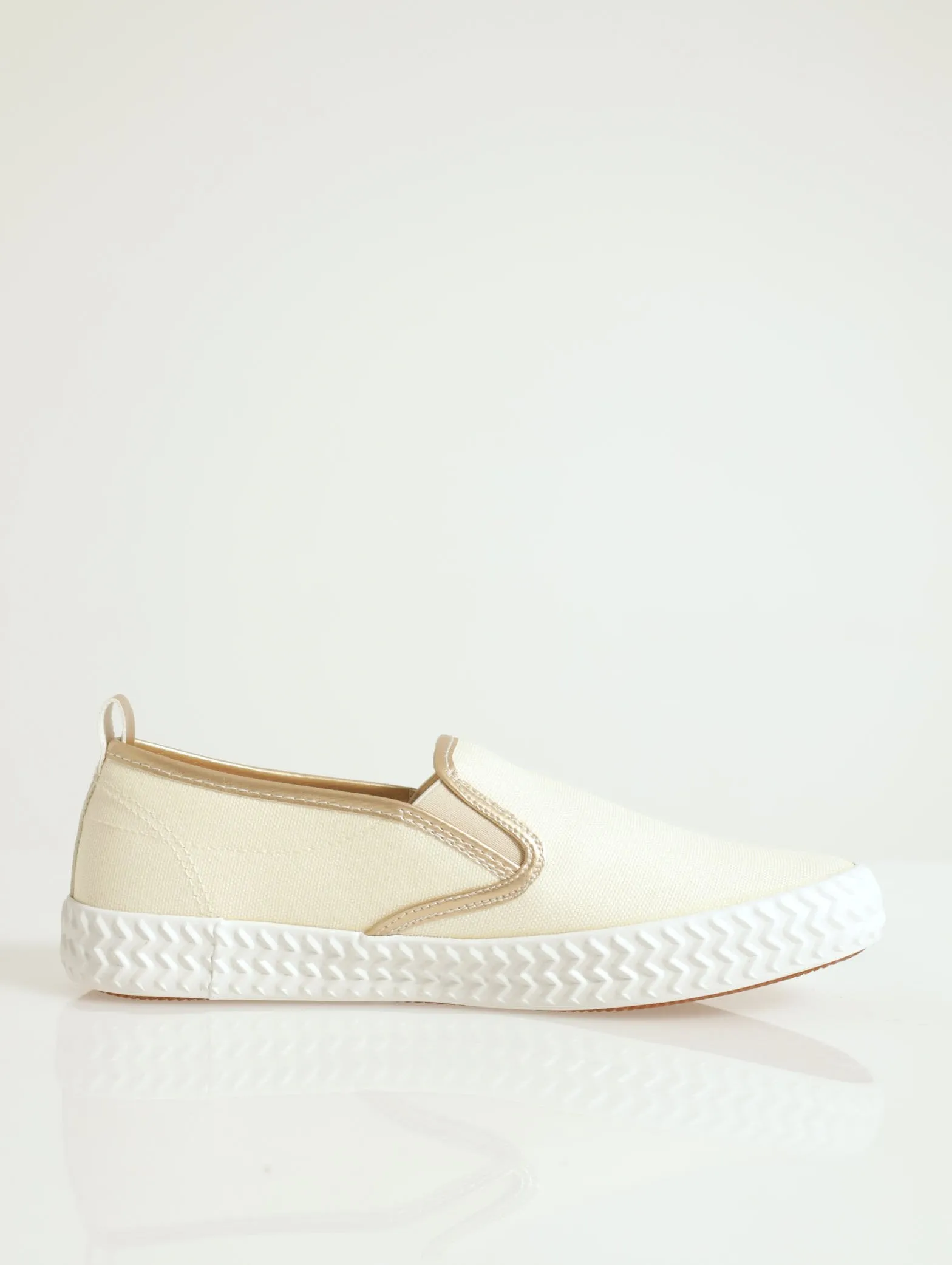 Low Cut Elastic Gussed Canvas Push In Sneaker - Beige