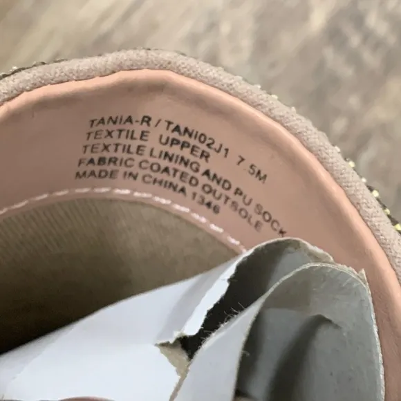 Madden Girl's Tania mules NWOT