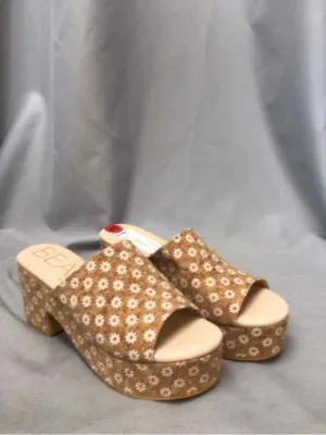MATISSE SIZE 10 Ladies SHOES