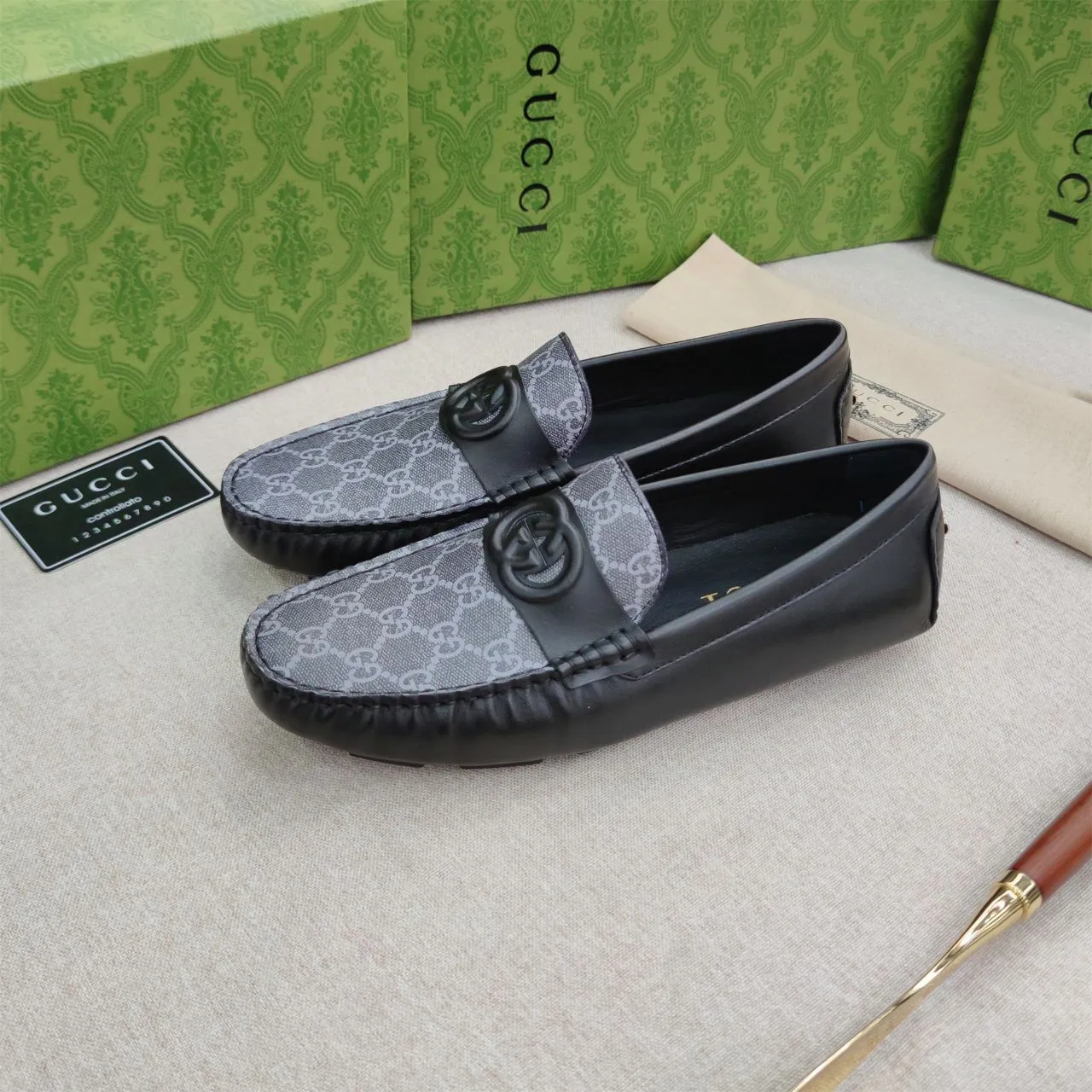 Men's Interlocking G Loafers