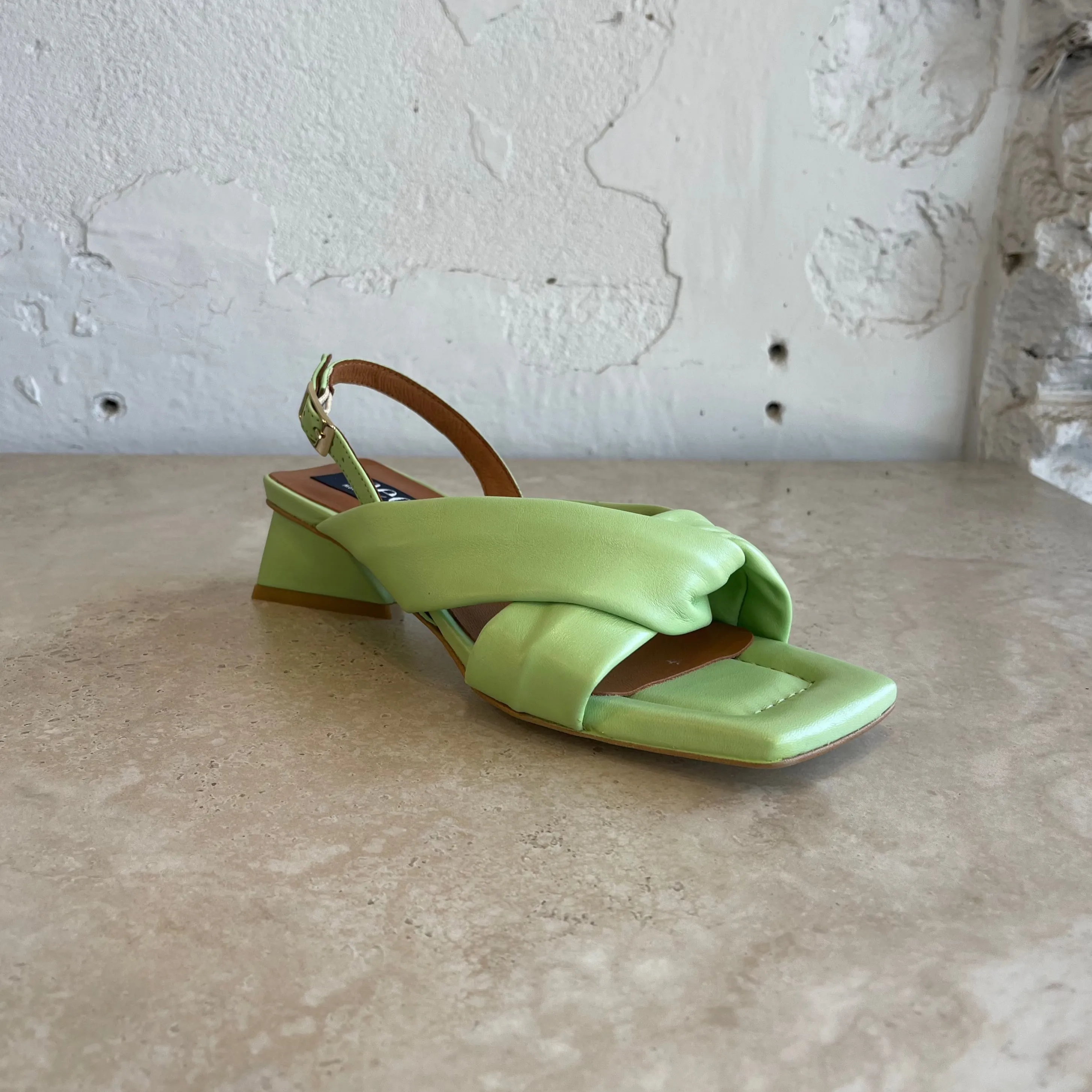 Neo 23028 Coria - LAST PAIR size 36