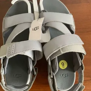 NEW $110 UGG Union Strap Men's Sandals