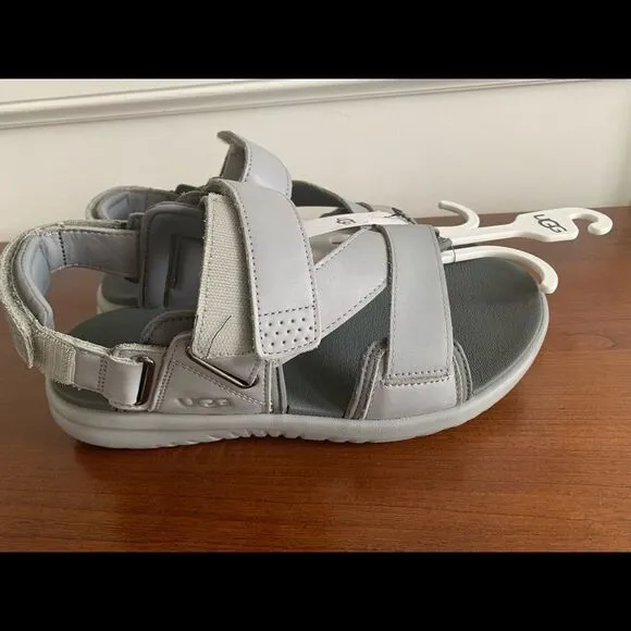 NEW $110 UGG Union Strap Men's Sandals