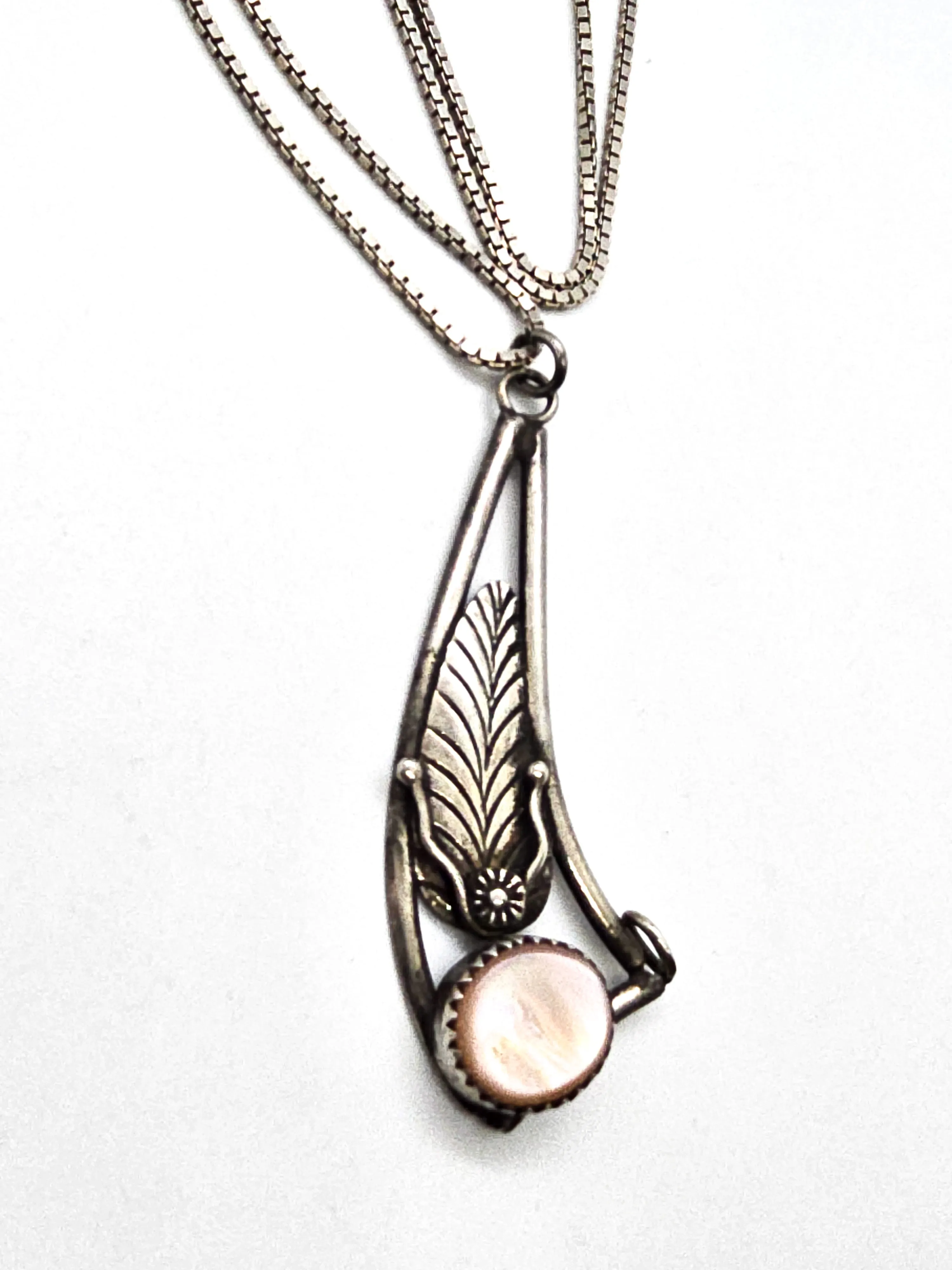 Pink Slipper Shell Navajo Native American Sterling silver vintage pendant necklace