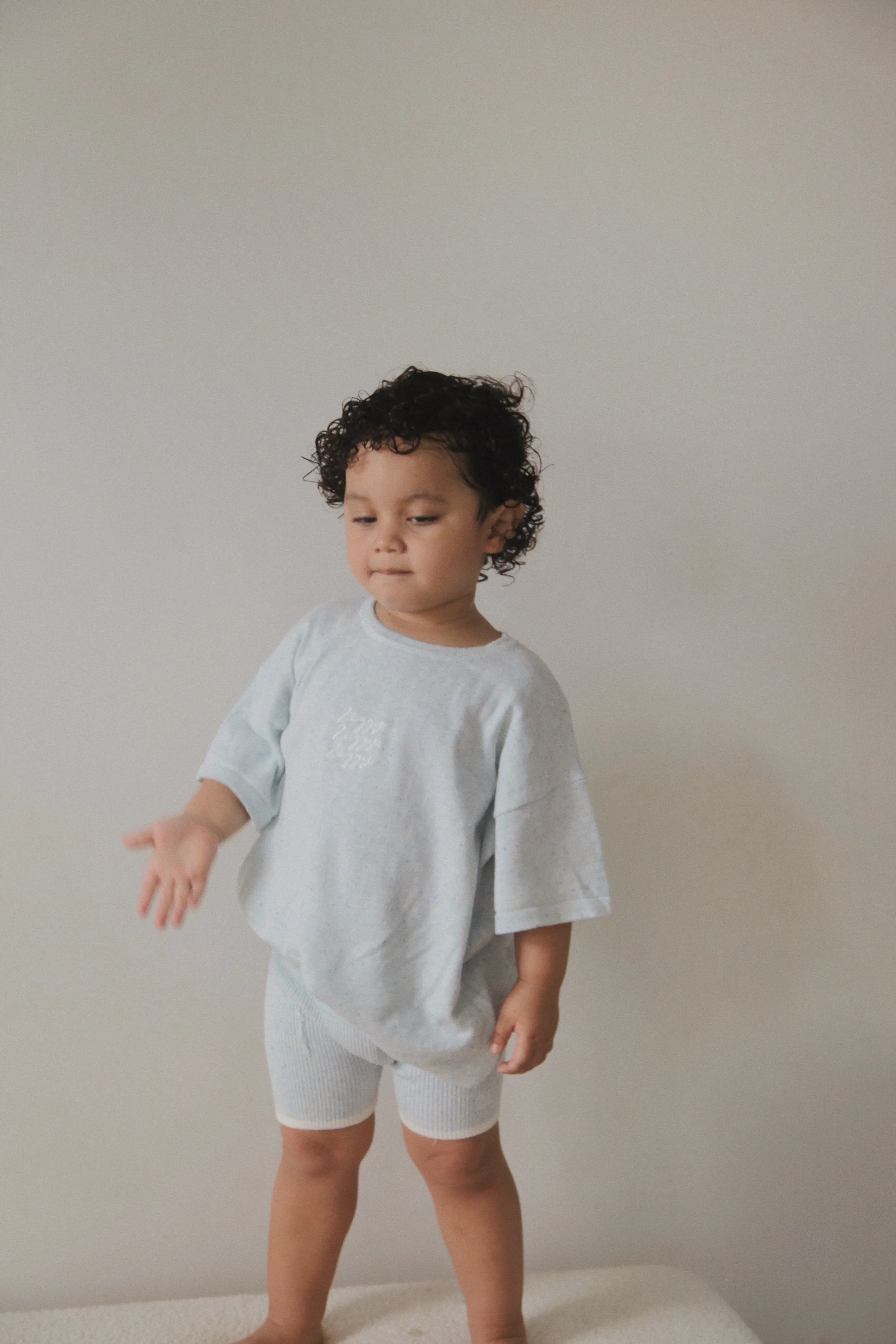 SIGNATURE TEE | AERO FLECK (KIDS)