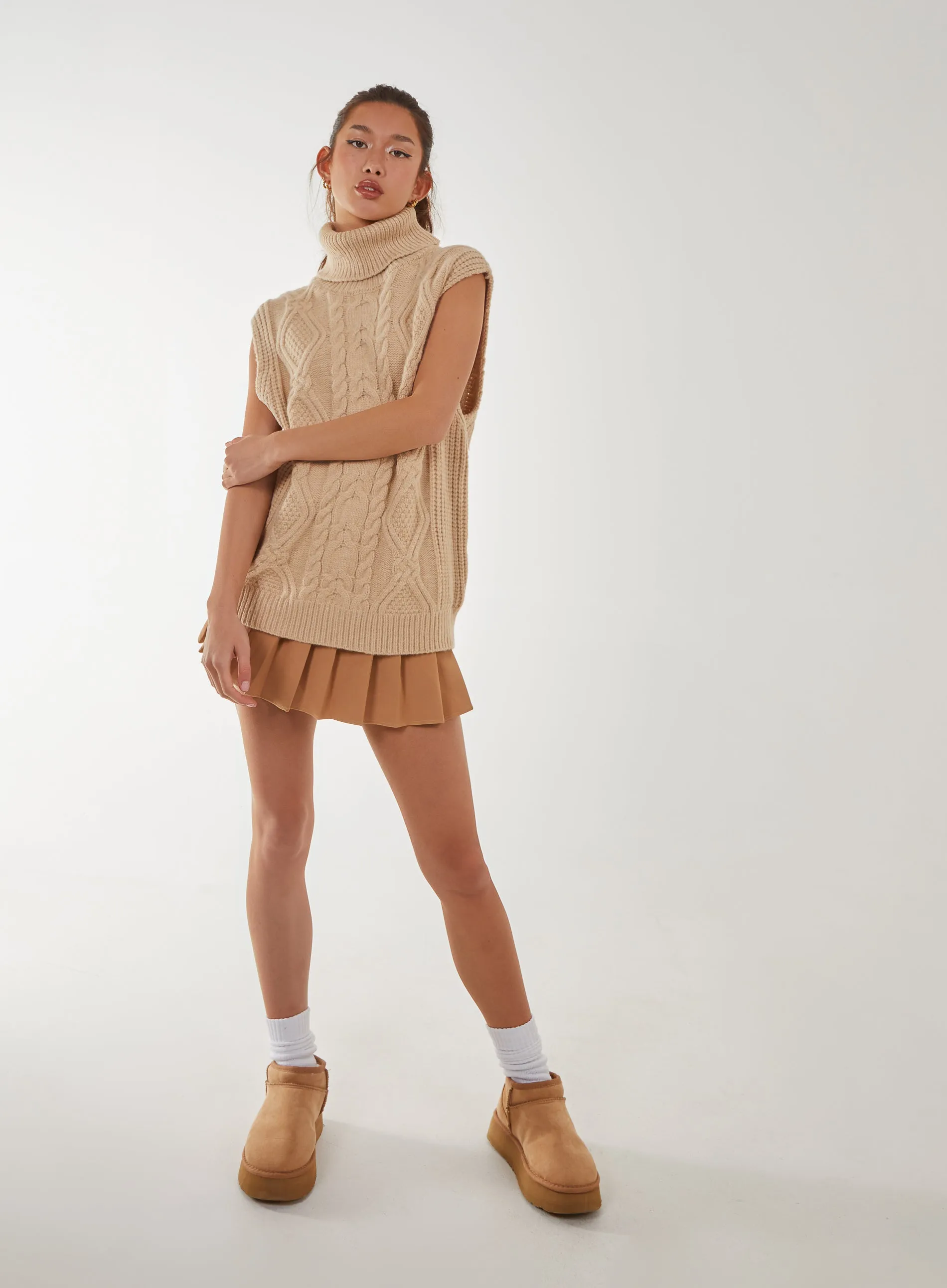 Sleeveless Knit Turtleneck