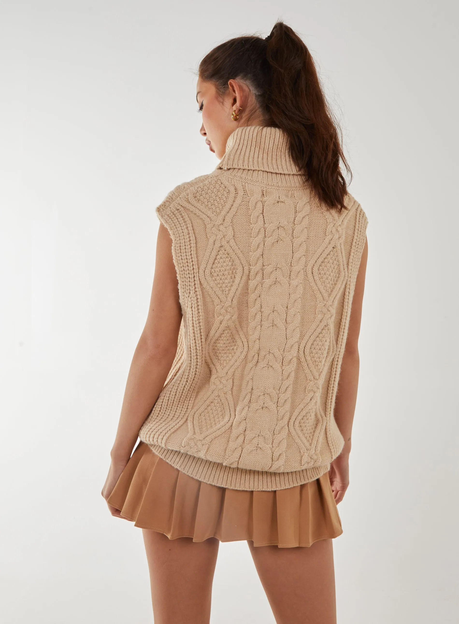 Sleeveless Knit Turtleneck