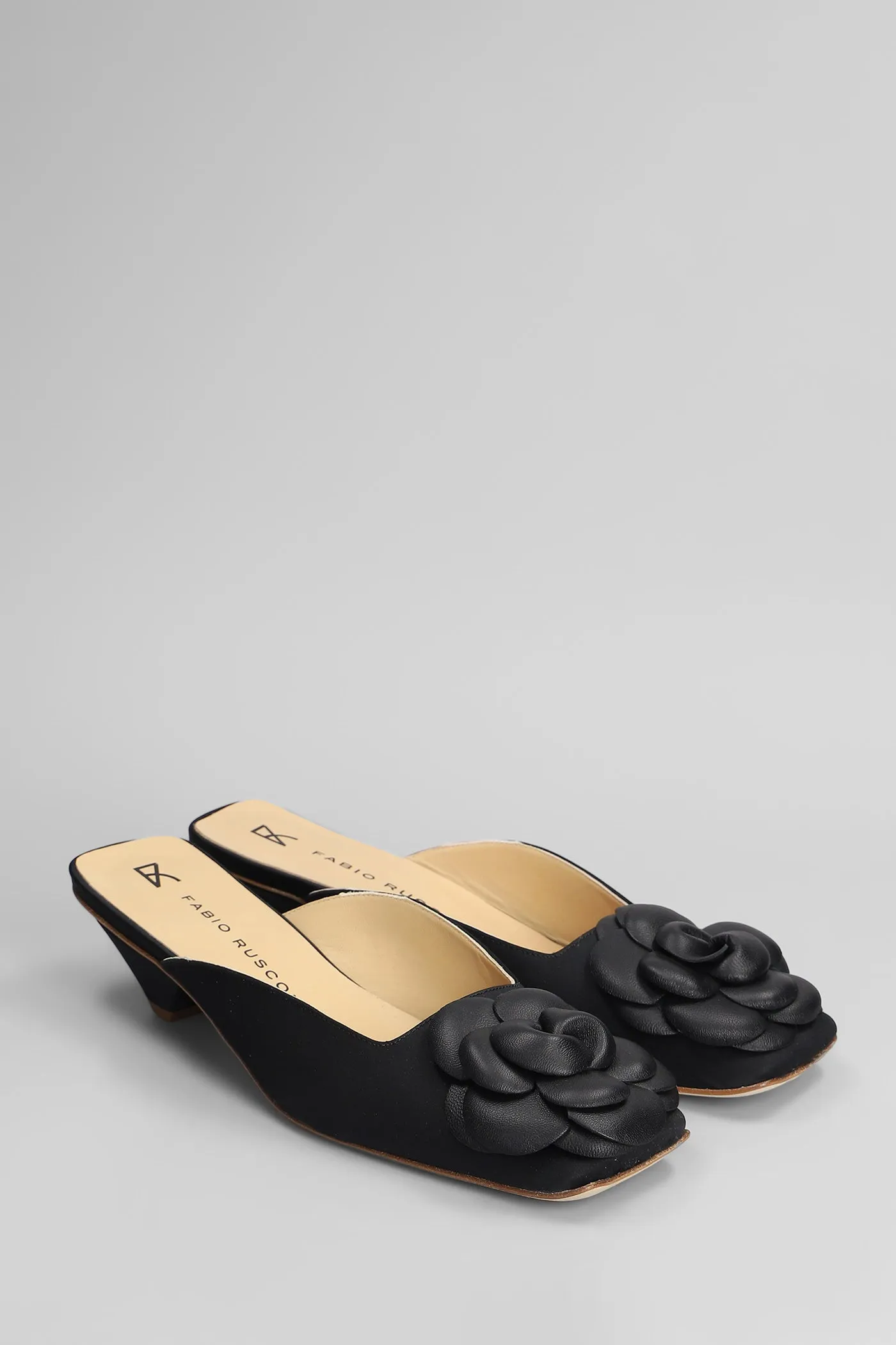 Slipper-Mule in black satin