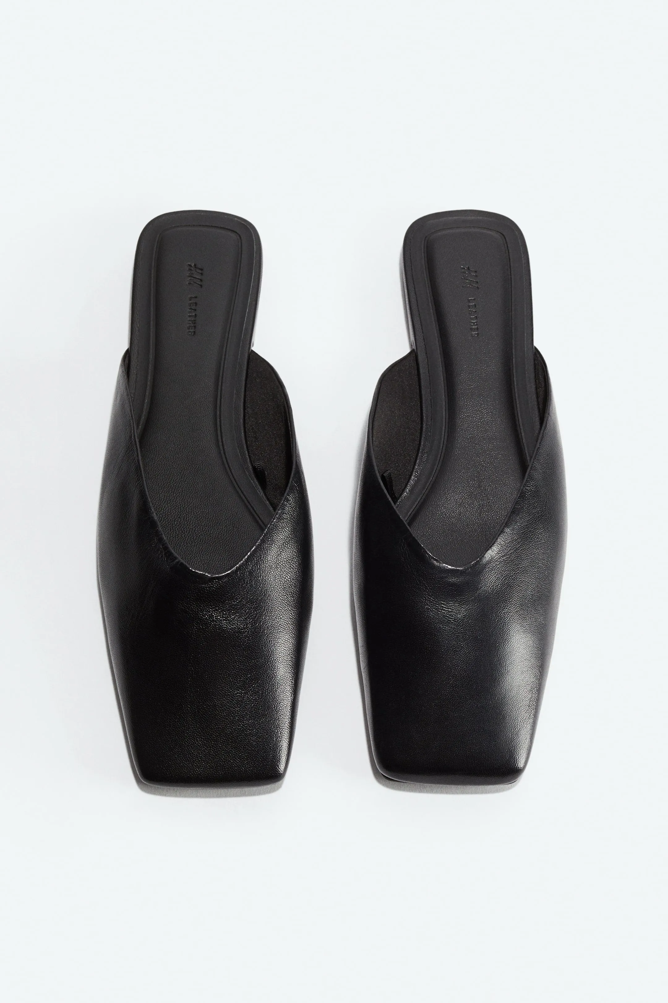 Square-toe leather mules