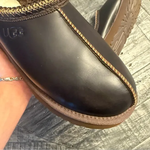 Tasman Dark Expresso Brown Leather UGG Slipper (Men’s) Size 12 US