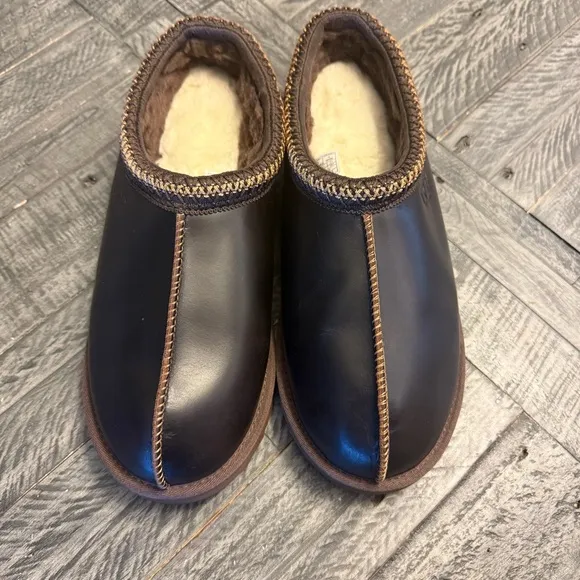 Tasman Dark Expresso Brown Leather UGG Slipper (Men’s) Size 12 US