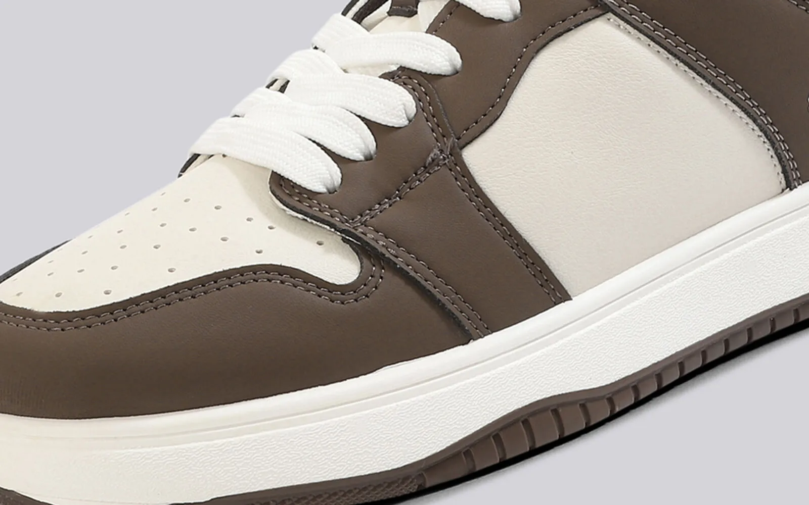 The Hip Hep : Ivory-Brown