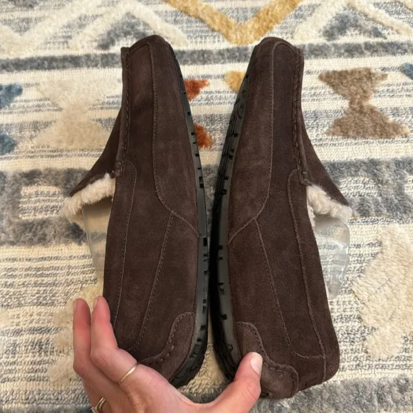UGG Men's Ascot Slipper NWOT !