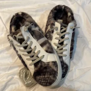 Vintage Havana Brand New black/gray Snake Snuggle Fur Mule Sneaker in Size 10.