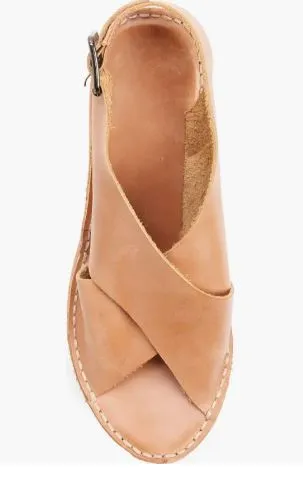 WOMEN'S CHOCOLAT BLU WAYFAIR SANDALS IN CAMEL